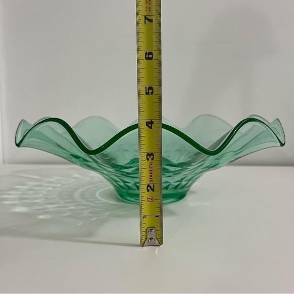 VTG Depression Uranium Vaseline Glass Fluted Ruffled Rim Centerpiece 13"x13"x4" - Picture 10 of 10